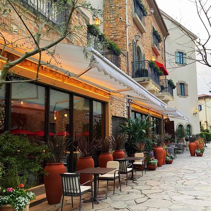 Strong Open Retractable Awnings price
